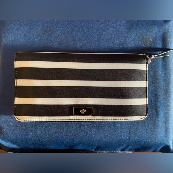 Brand new kate spade wallet - Picture 9 of 11